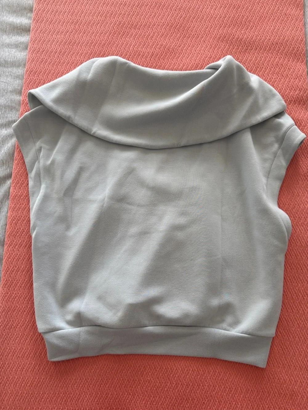 Varley Light Blue Sleeveless Half-Zip Hoodie - Picture 2 of 2